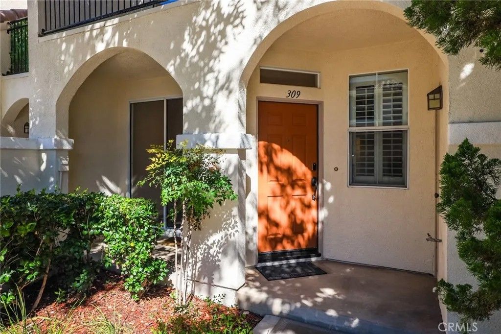 Photo of 309 Falcon Creek, Irvine, CA 92618 (MLS # PW25240443)
