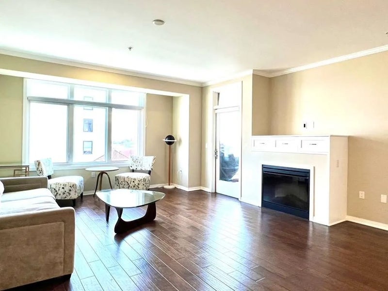 125 North Raymond Avenue North 404