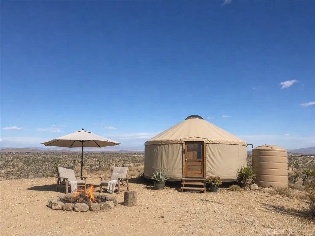 Photo of 0 Melody, Yucca Valley, CA 92284 (MLS # JT26146700)