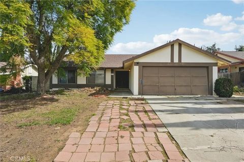 Photo of 521 Bond St, Redlands, CA 92373 (MLS # IV26049434)