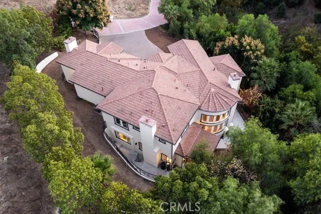 805 West Road