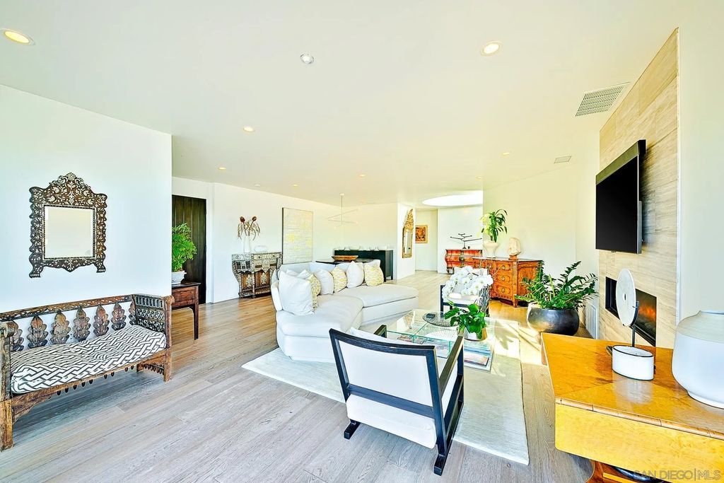 Photo of 231 Bonair St, La Jolla, CA 92037 (MLS # 260011135)