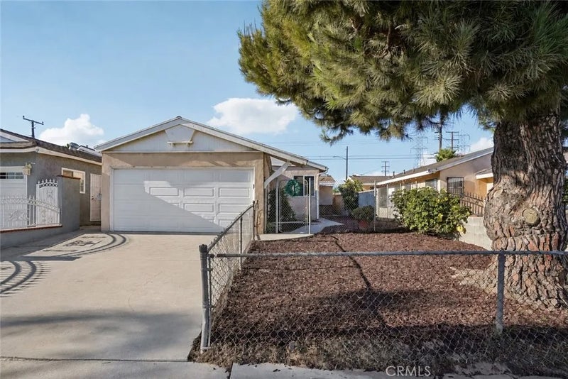 873 E Deloras Drive