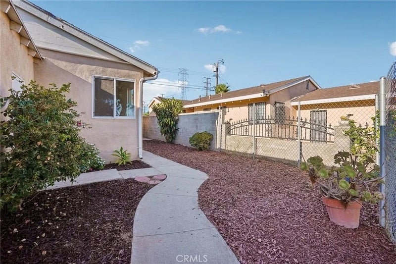 873 E Deloras Drive