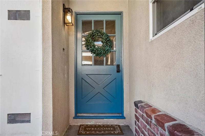 873 E Deloras Drive