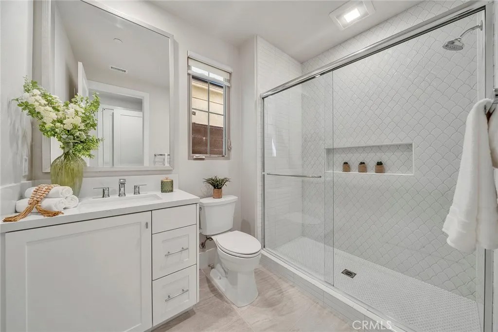 207 Pinnacle