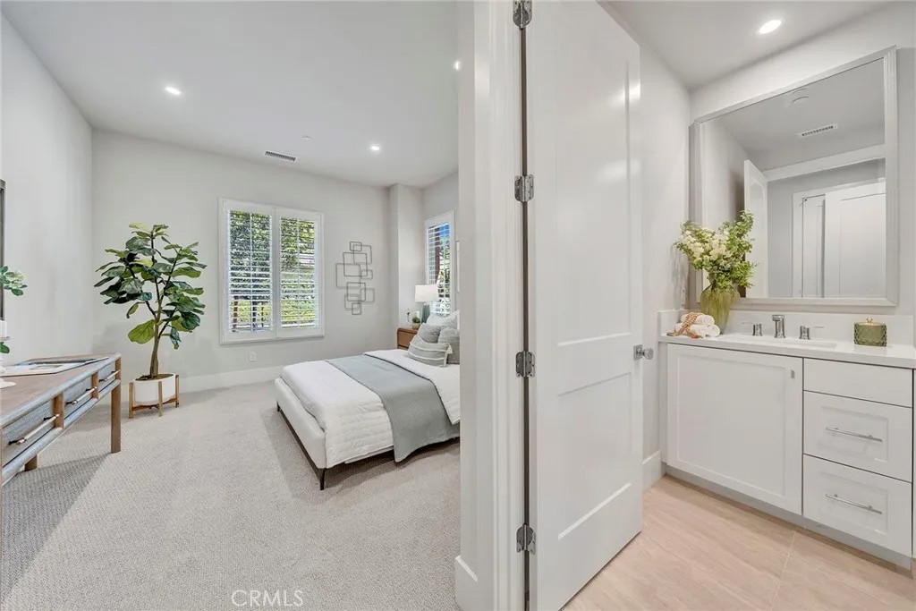 207 Pinnacle