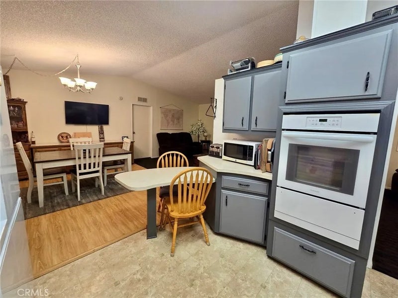 3435 Greenacre