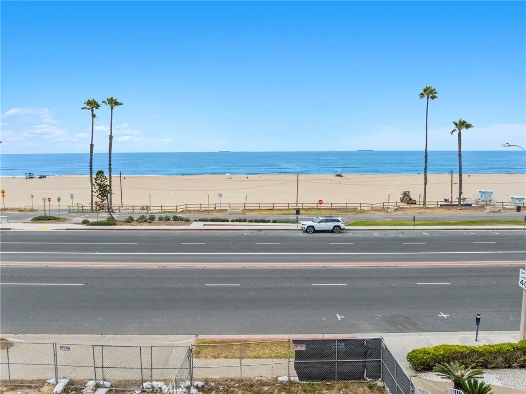 1102 Pacific Coast Hwy