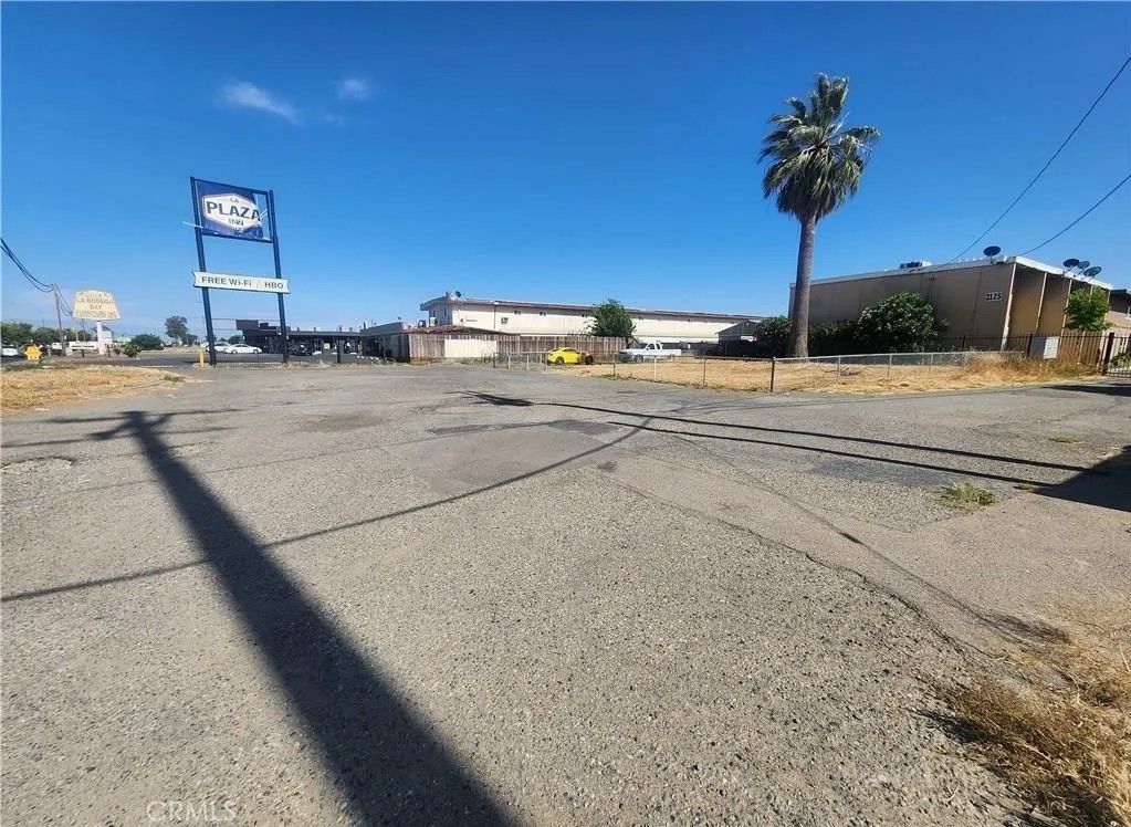 2149 E Pacheco