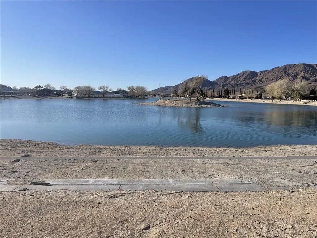 Photo of 39557 Mountain View Rd, Yermo, CA 92398 (MLS # IG26177353)