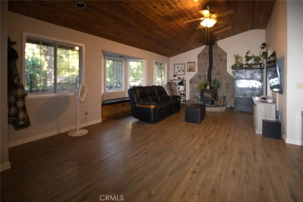 9415 Gordon Springs Drive