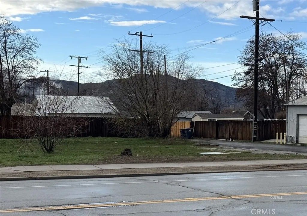 Photo of 301 S. Curry, Tehachapi, CA 93561 (MLS # IG26067725)