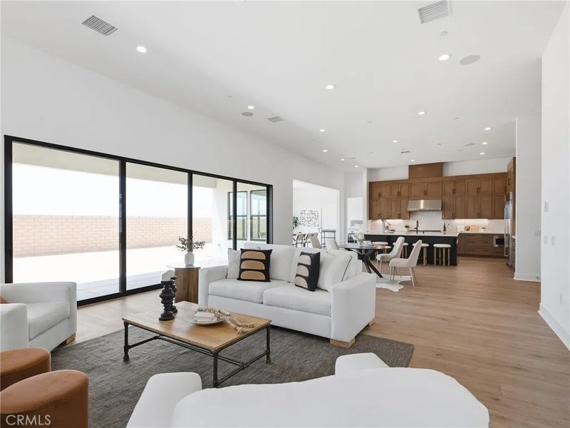 30018 N Avenida Sierra Madre