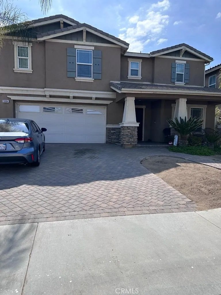 3884 Akina Avenue