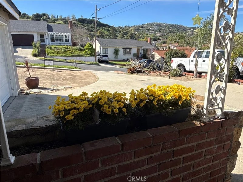 1218 S Wycliff