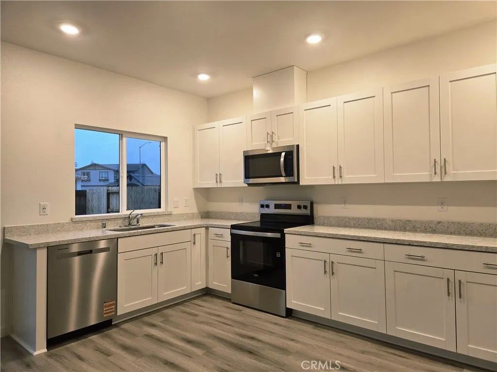 Photo of 951 Pico Pl, Chico, CA 95973 (MLS # SN25277721)