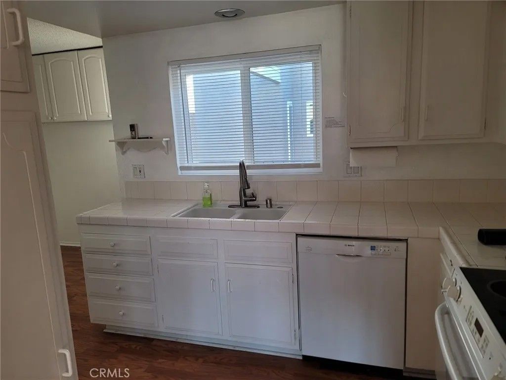 Photo of 2403 Via Mariposa #3A, Laguna Woods, CA 92637 (MLS # OC25267442)