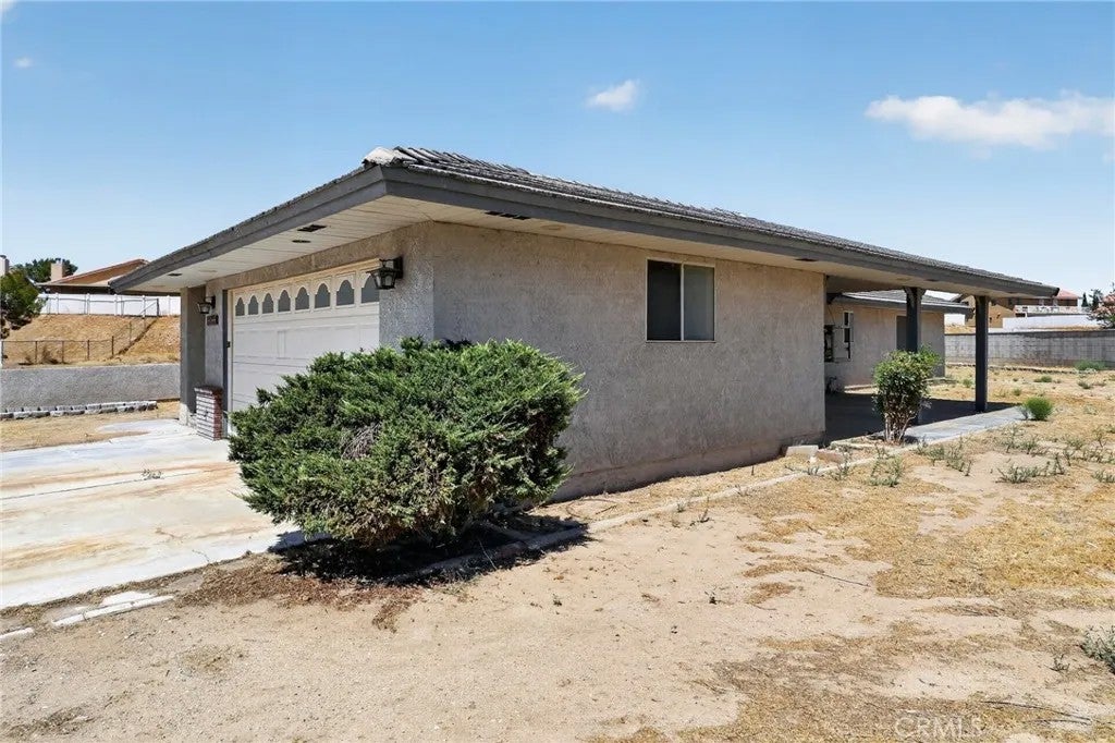 14744 Grafton