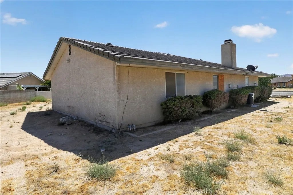 14744 Grafton