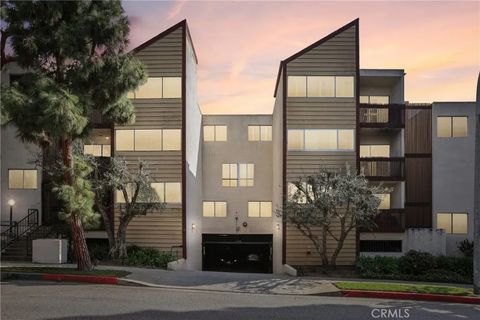 Photo of 5950 Canterbury Drive #C312, Culver City, CA 90230 (MLS # SB26025419)