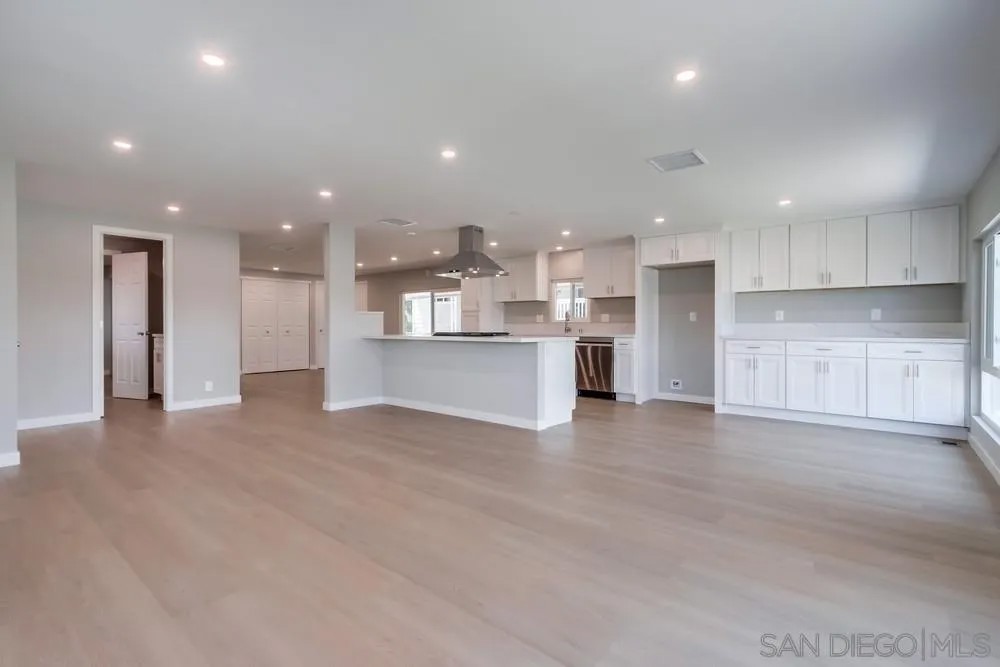 1145 E Barham Dr. 204
