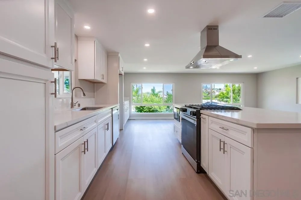 1145 E Barham Dr. 204