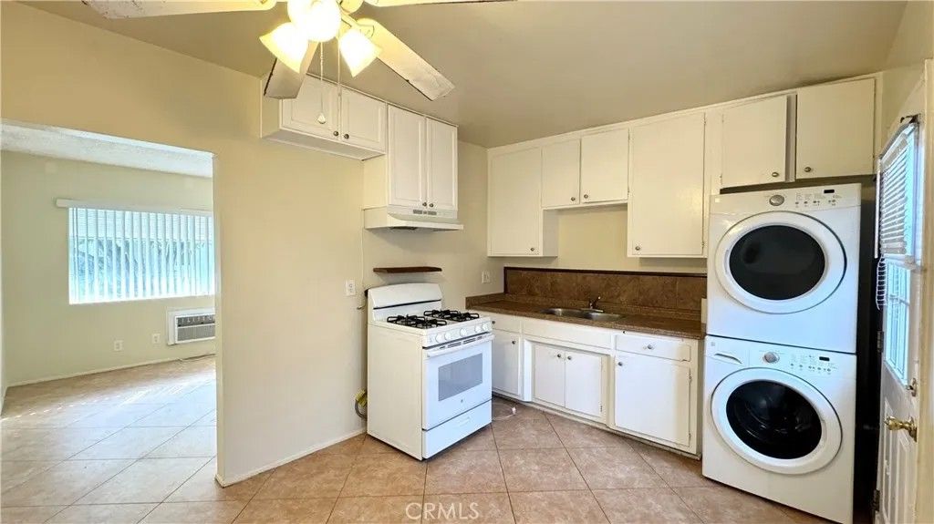 Photo of 262 Garnet Way #C, Upland, CA 91786 (MLS # OC26022529)