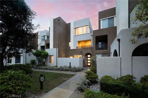 217 Magnet Irvine CA 92618