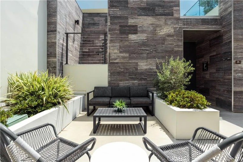 380 Cordova Street 402