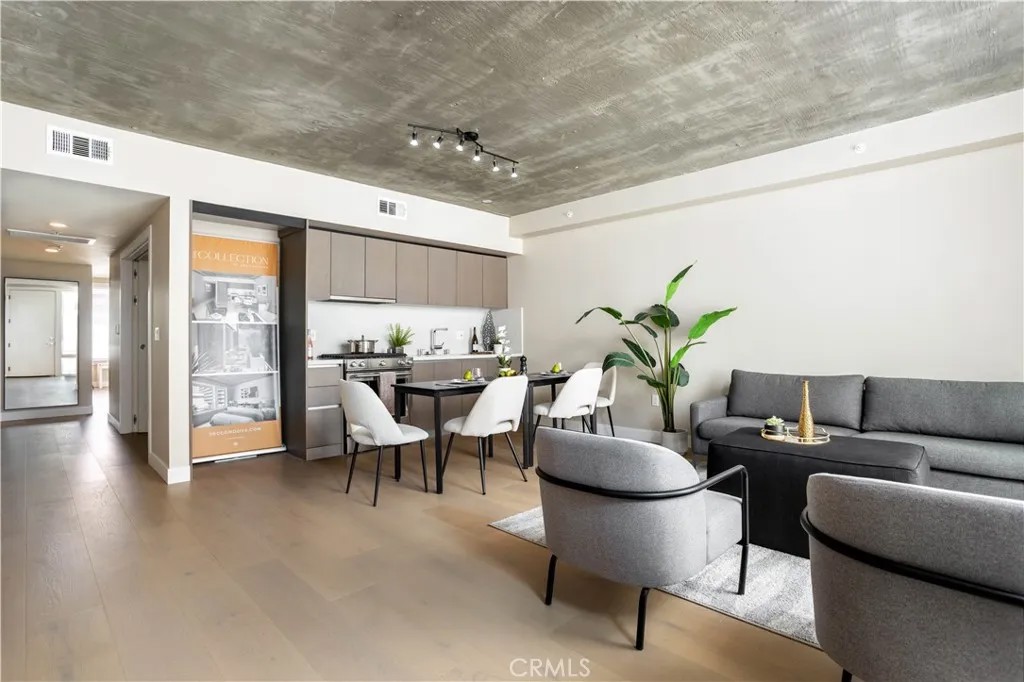 380 Cordova Street 402