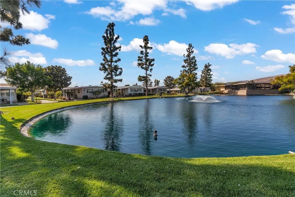 3720 Lake Grove Dr.