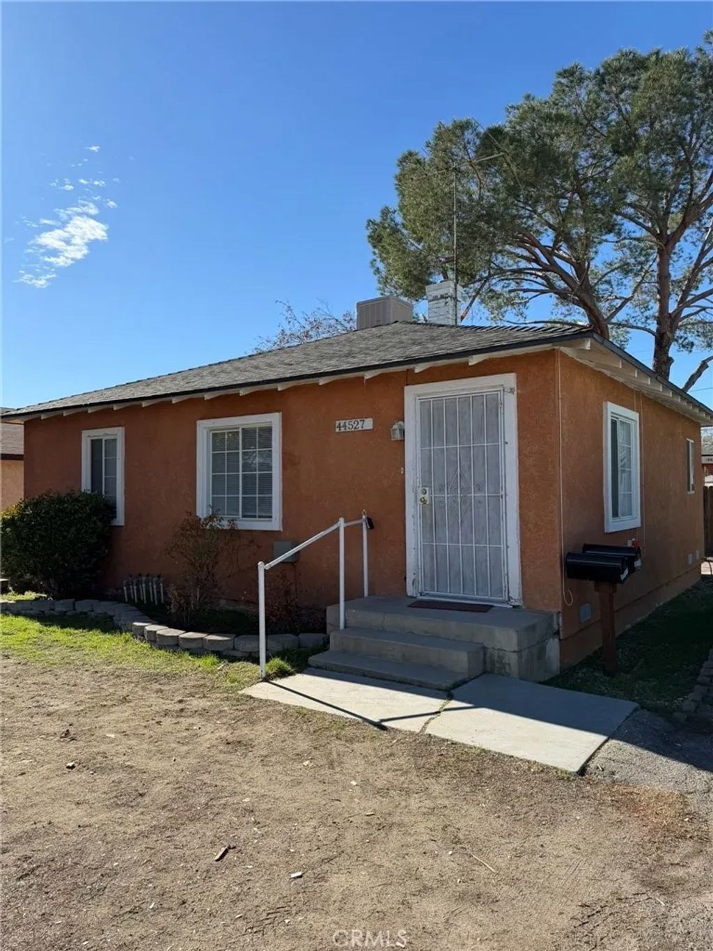 Photo of 44527 Date Avenue, Lancaster, CA 93534 (MLS # OC25276109)