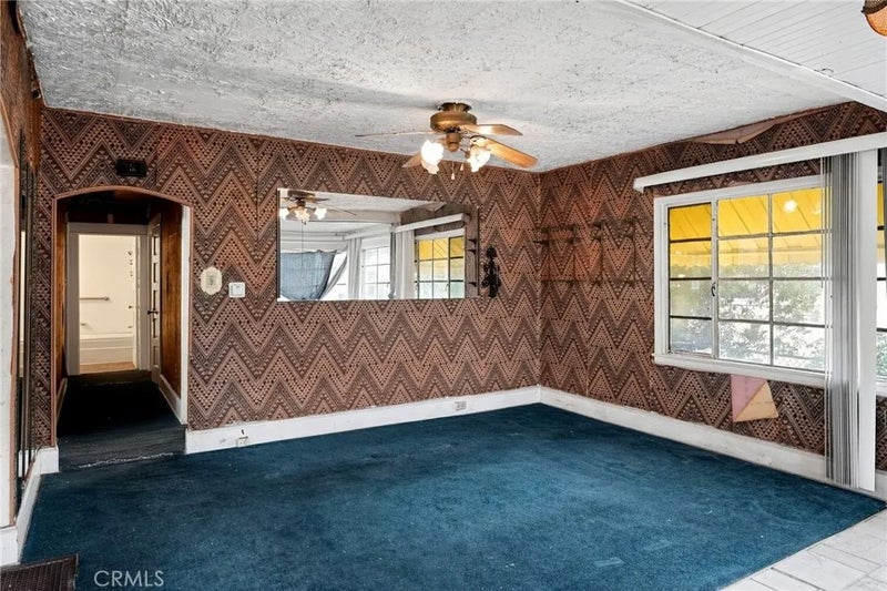 1014 W 76th