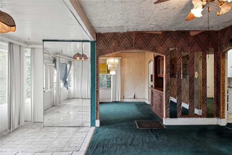 1014 W 76th