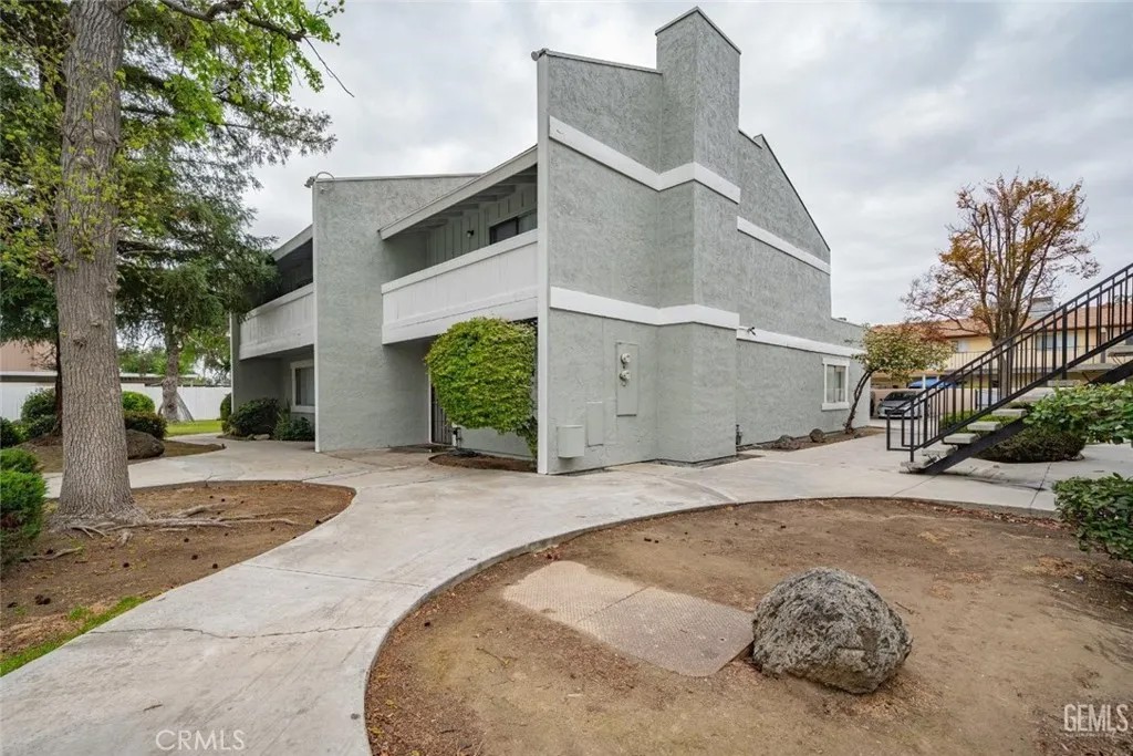 5001 Appleblossom Drive