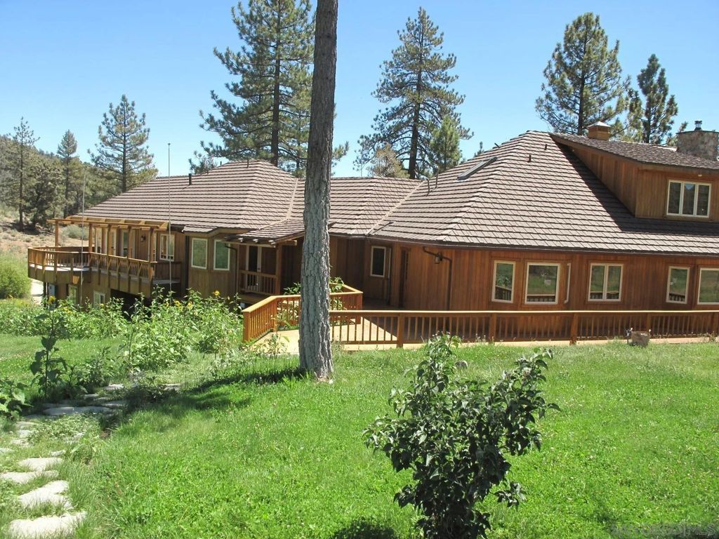 Photo of 32890 Seymour Canyon, Frazier Park, CA 93225 (MLS # 260007924)