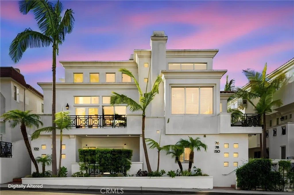 716 Manhattan Beach Boulevard