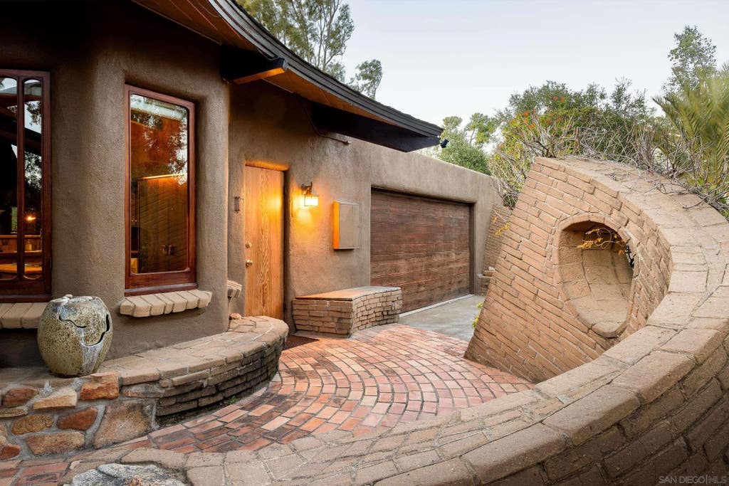 Photo of 16512 Wilderness Rd, Poway, CA 92064 (MLS # 260018196)
