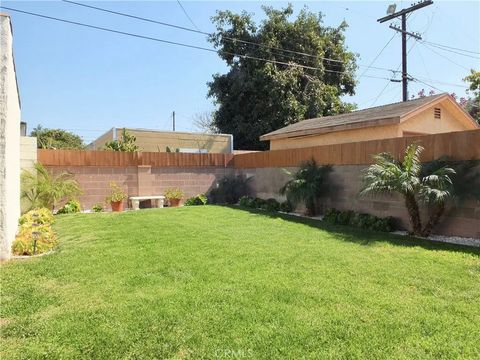 Tiny photo for 8912 Mettler St, Los Angeles, CA 90003 (MLS # PW25238082)