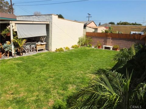 Tiny photo for 8912 Mettler St, Los Angeles, CA 90003 (MLS # PW25238082)