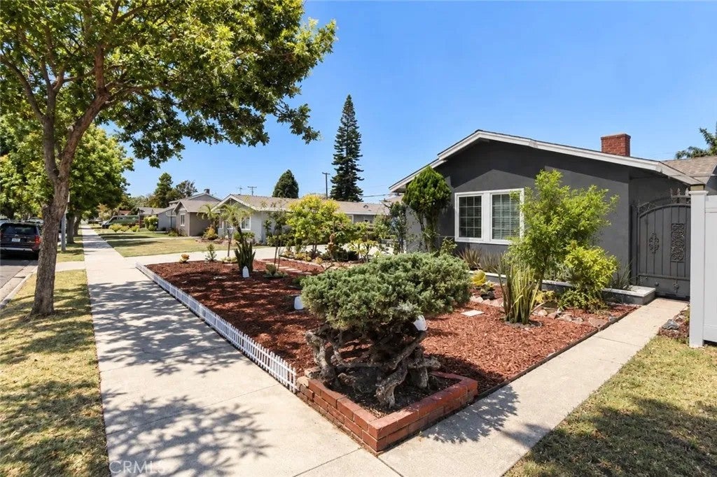Photo of 1521 W Crone AVE, Anaheim, CA 92802 (MLS # OC26201694)