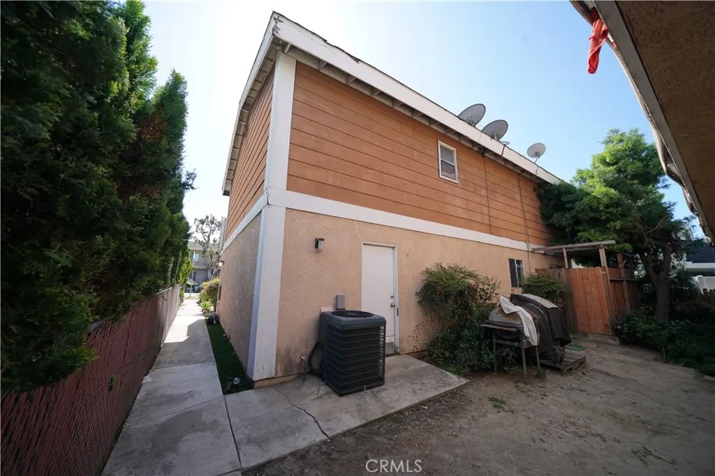 1735 Orizaba Avenue