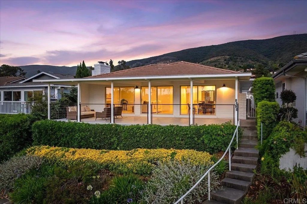 Photo of 1515 San Pablo Dr, San Marcos, CA 92078 (MLS # NDP2507949)