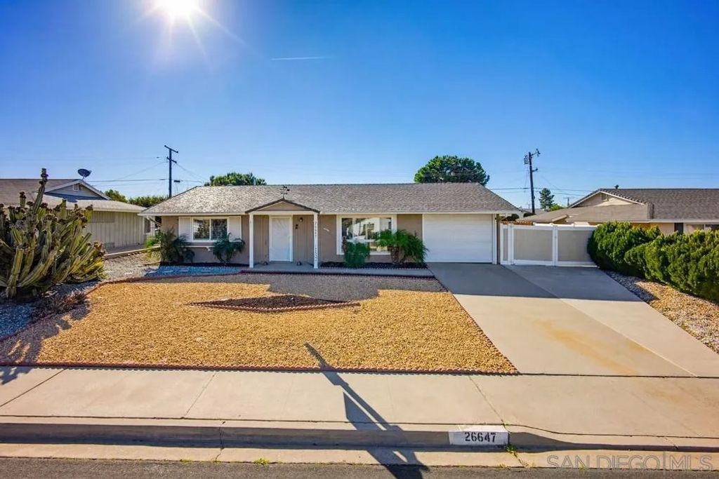 Photo of 26647 Oakmont Drive, Menifee, CA 92586 (MLS # 260003719)