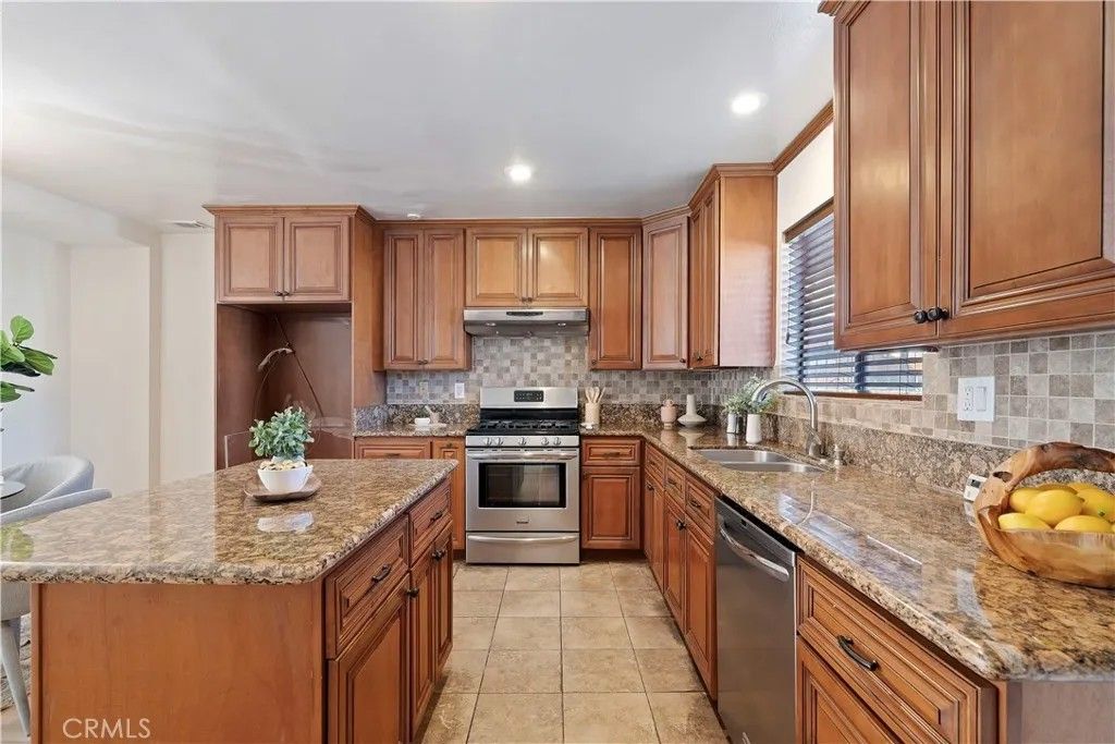 Photo of 20331 Anza Ave #10, Torrance, CA 90503 (MLS # SB26006027)