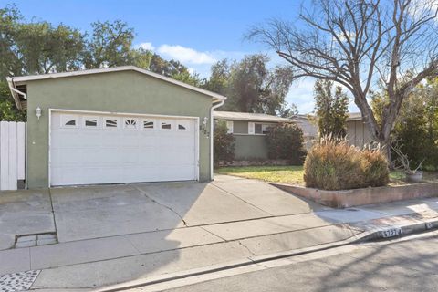 5727 Baja Dr San Diego CA 92115