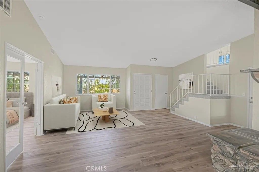 Photo of 30617 Buckskin Dr, Tehachapi, CA 93561 (MLS # SR26060936)