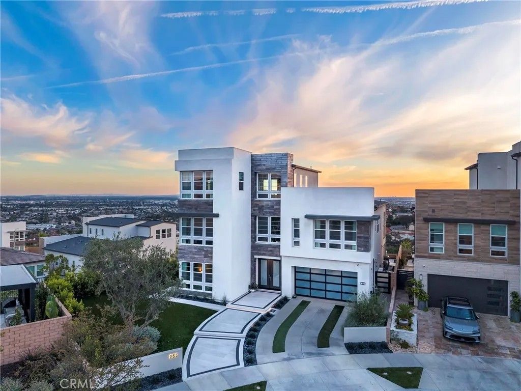 Photo of 265 Orchid Court, Montebello, CA 90640 (MLS # CV26089493)