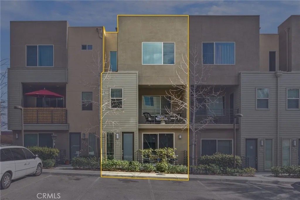 Photo of 762 Chandler Walk, Upland, CA 91786 (MLS # CV26017400)